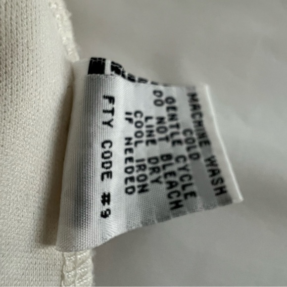 REBELLION LACE T-BACK TOP COLOR CREAM SIZE M BUST 17” LENGTH 21.5”. - Picture 9 of 11